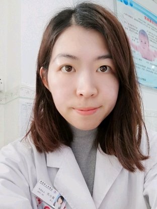 黄小芹