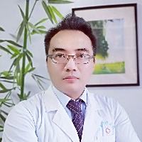 李伟