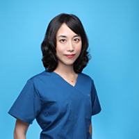 杨依依