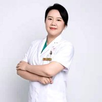 何伟丽