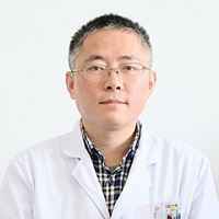 王震