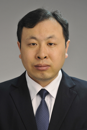 王东伟