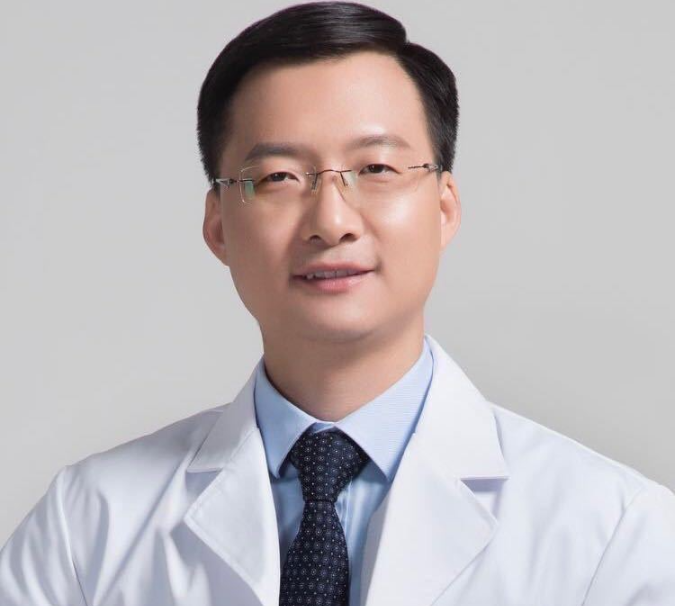张昶