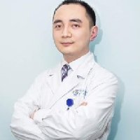 李成龙