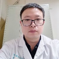 李伟
