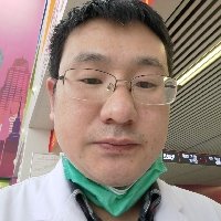 李伟