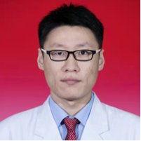 李巍