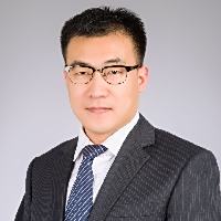 于西佼