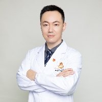 史伟新