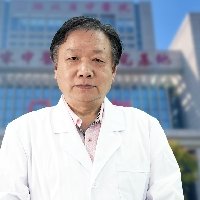 齐铮
