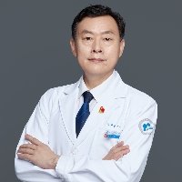 王震