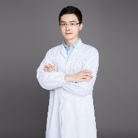 黄鹤群