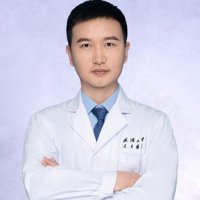 李成龙