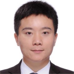 李亮