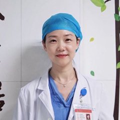何旭英