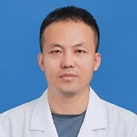 李士伟