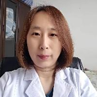 李君