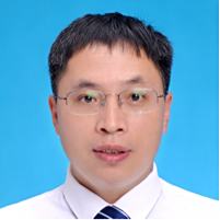李亮