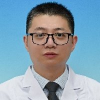 李亮