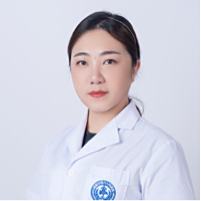 何雯