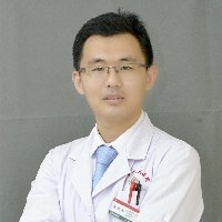 李成伟