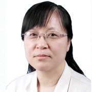 侯美英
