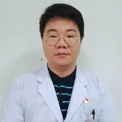 张坤