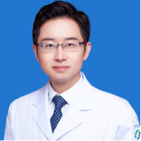 小男孩太胖了导致肚子的脂肪把阴茎盖住了