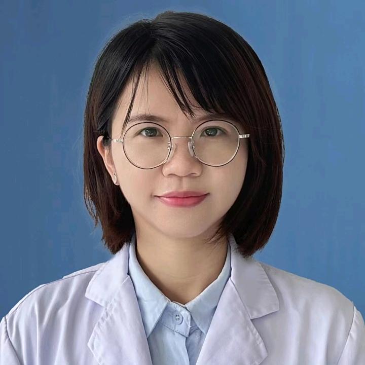 黄慕芳