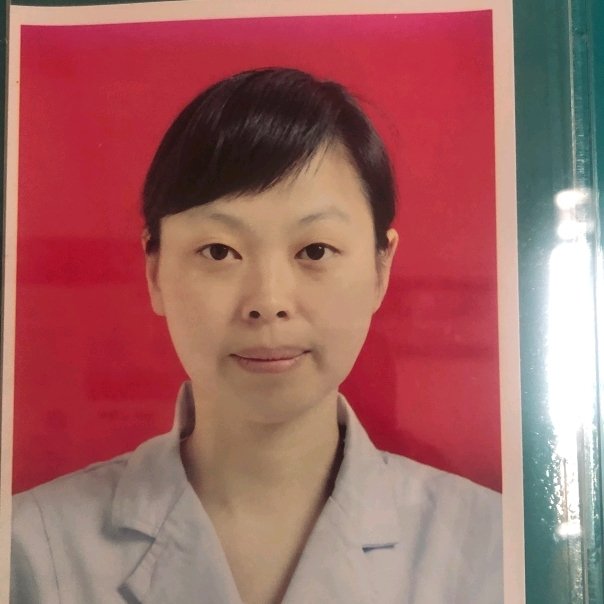 鲁新月