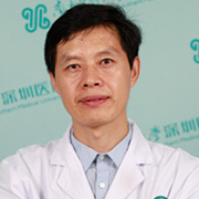 李亮