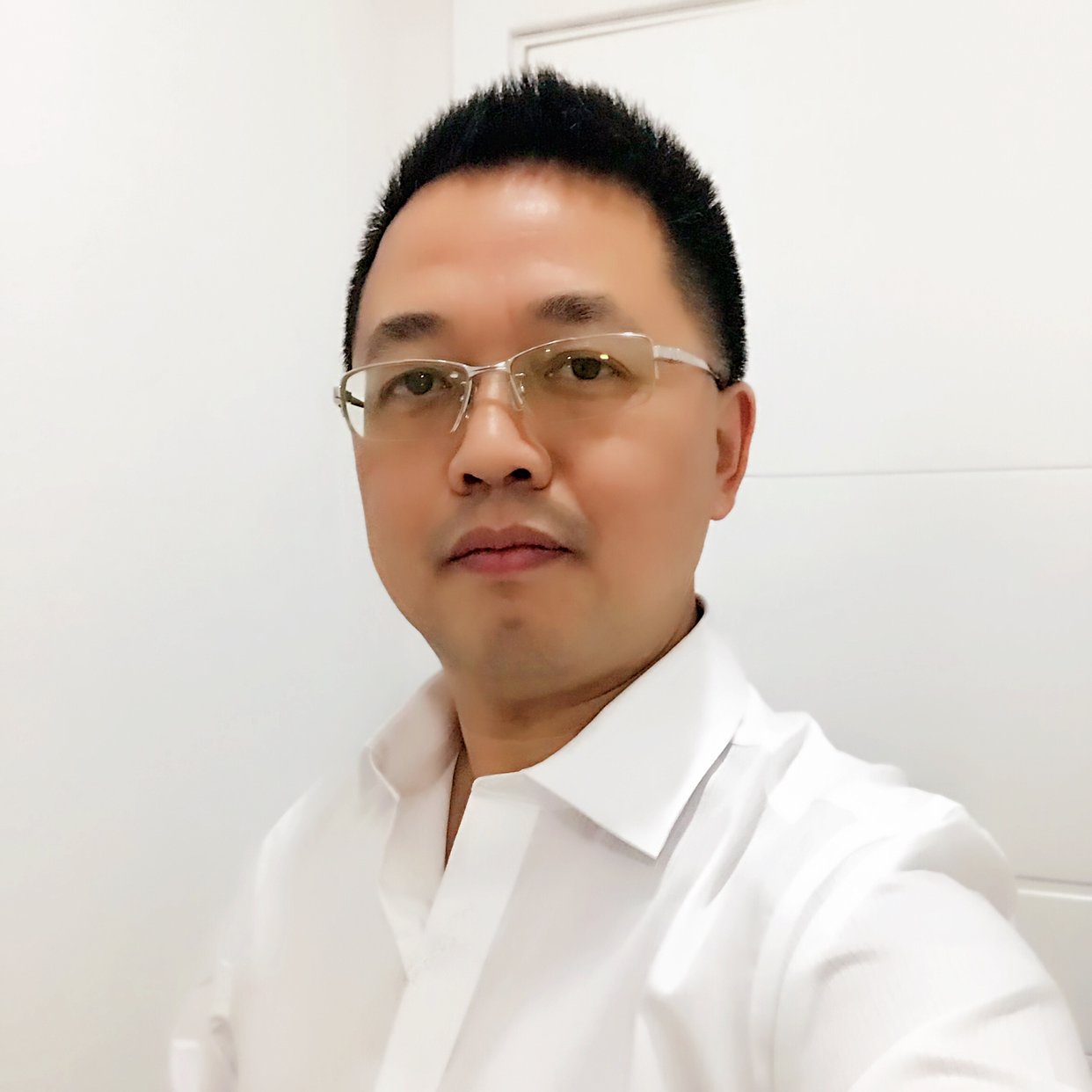 陈卫东