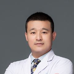 梁明
