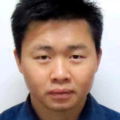 龙启成