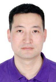 李力