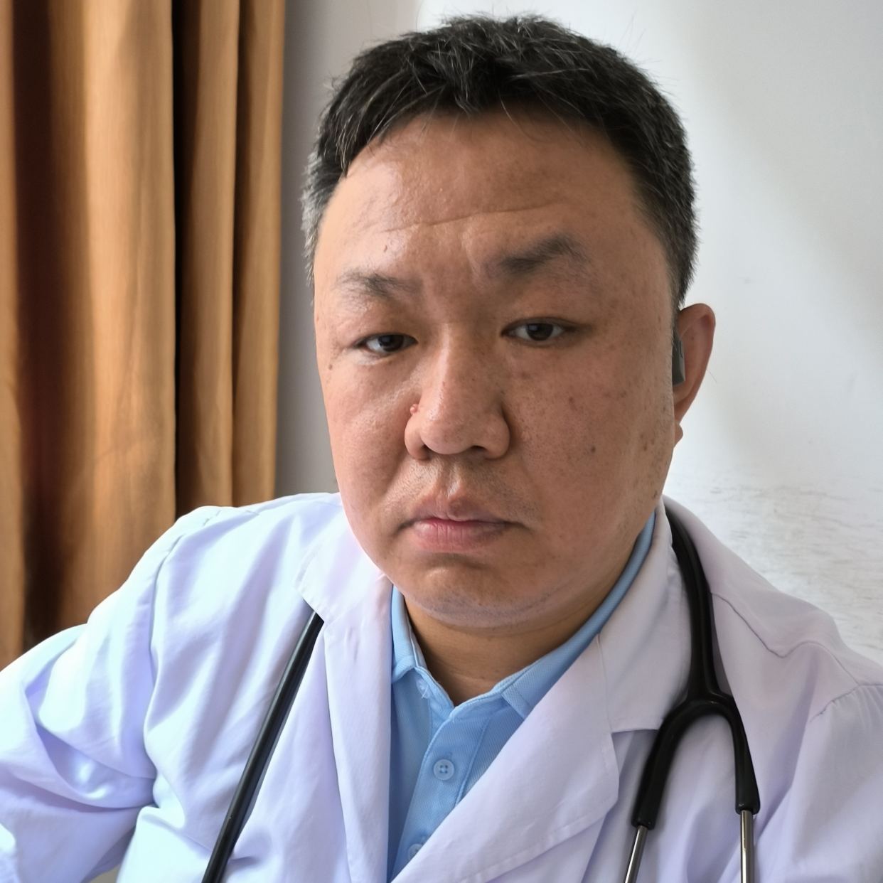 梁斌