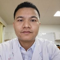 黄尚校医生