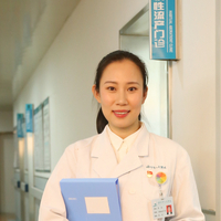 李萌