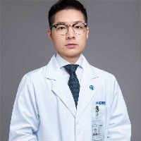 李艺伟