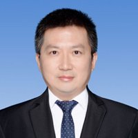 李亮