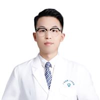 李方伟