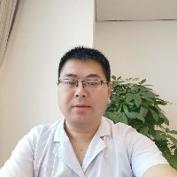 闫成