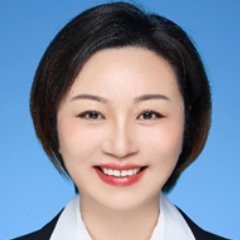 王霞