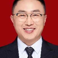 范士凯