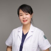 齐帅英