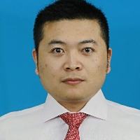 李伟