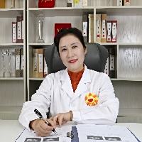 邓美群医生