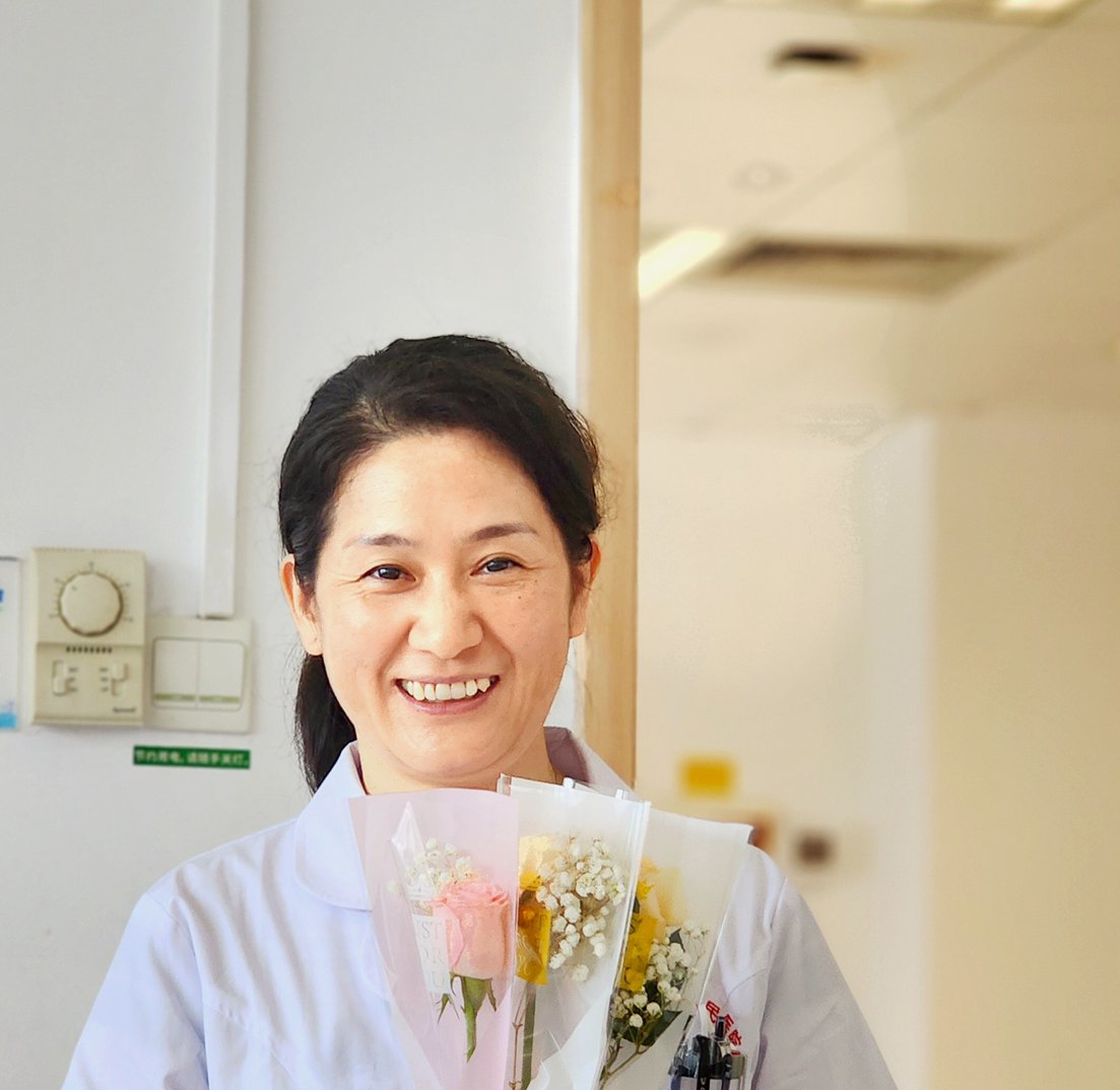 罗伶俐医生