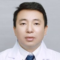 王震