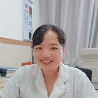 何小英